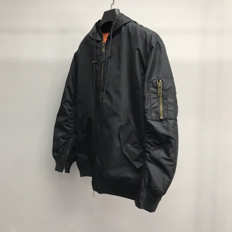 Ba*len*cia*ga foamed wheat logo jacket
